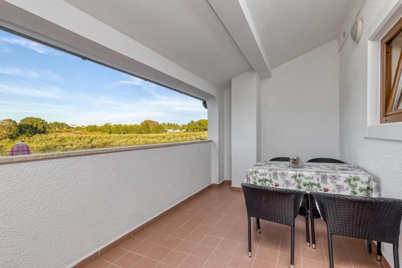 פורץ Apartment Lucijan מראה חיצוני תמונה