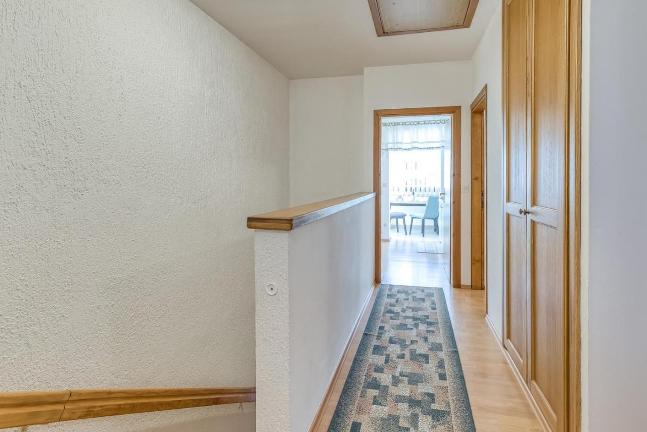 פורץ Apartment Lucijan מראה חיצוני תמונה