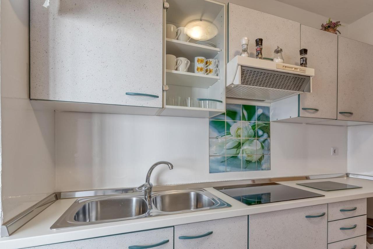 פורץ Apartment Lucijan מראה חיצוני תמונה